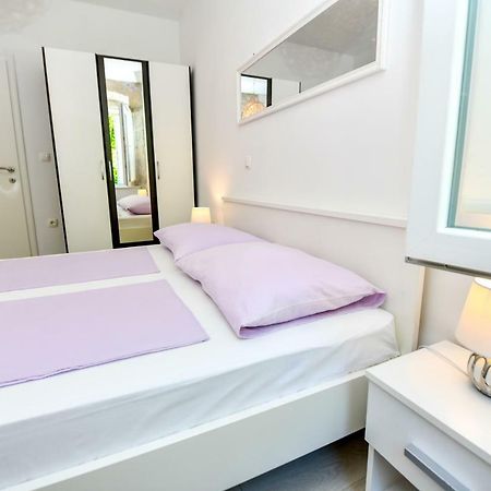 Mila Apartment ซินย์ ภายนอก รูปภาพ