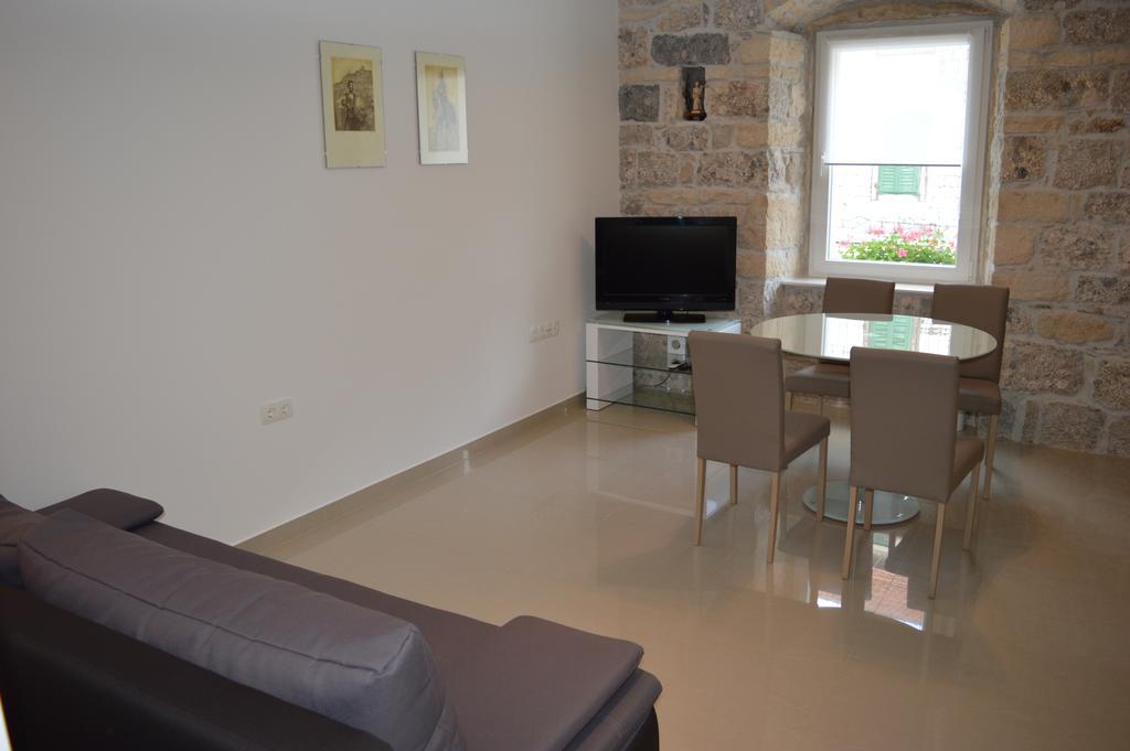Mila Apartment ซินย์ ภายนอก รูปภาพ