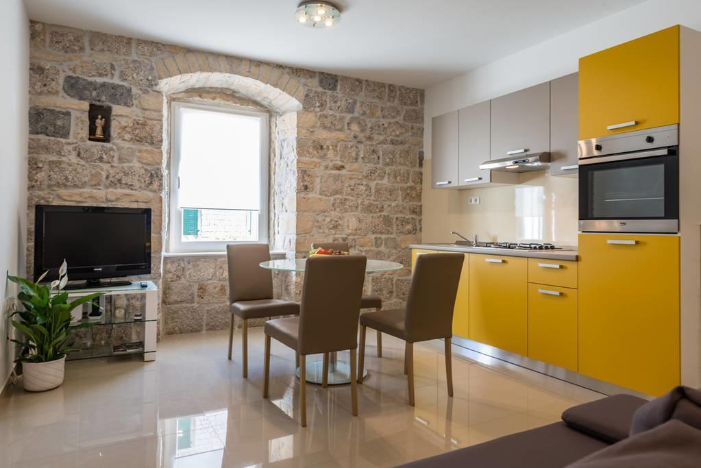 Mila Apartment ซินย์ ภายนอก รูปภาพ