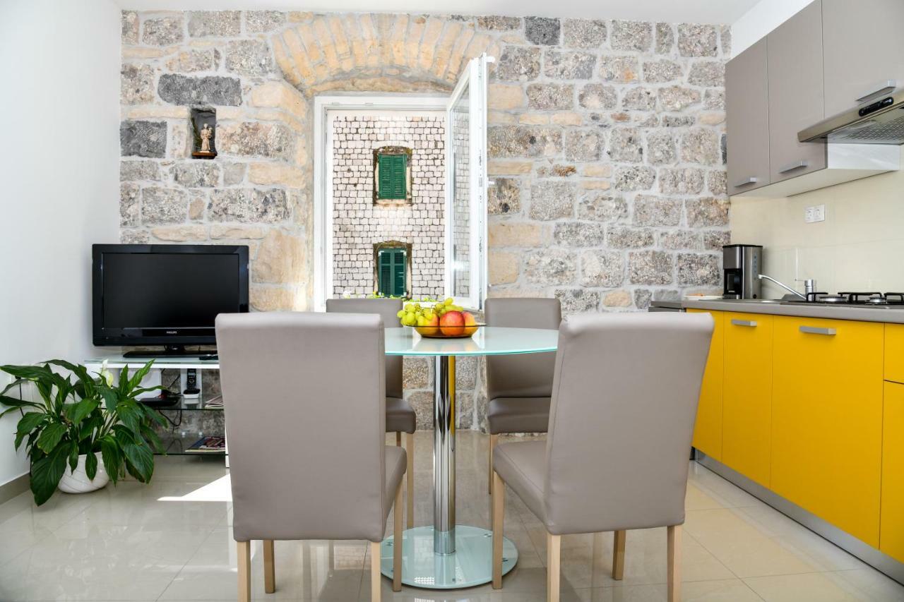 Mila Apartment ซินย์ ภายนอก รูปภาพ